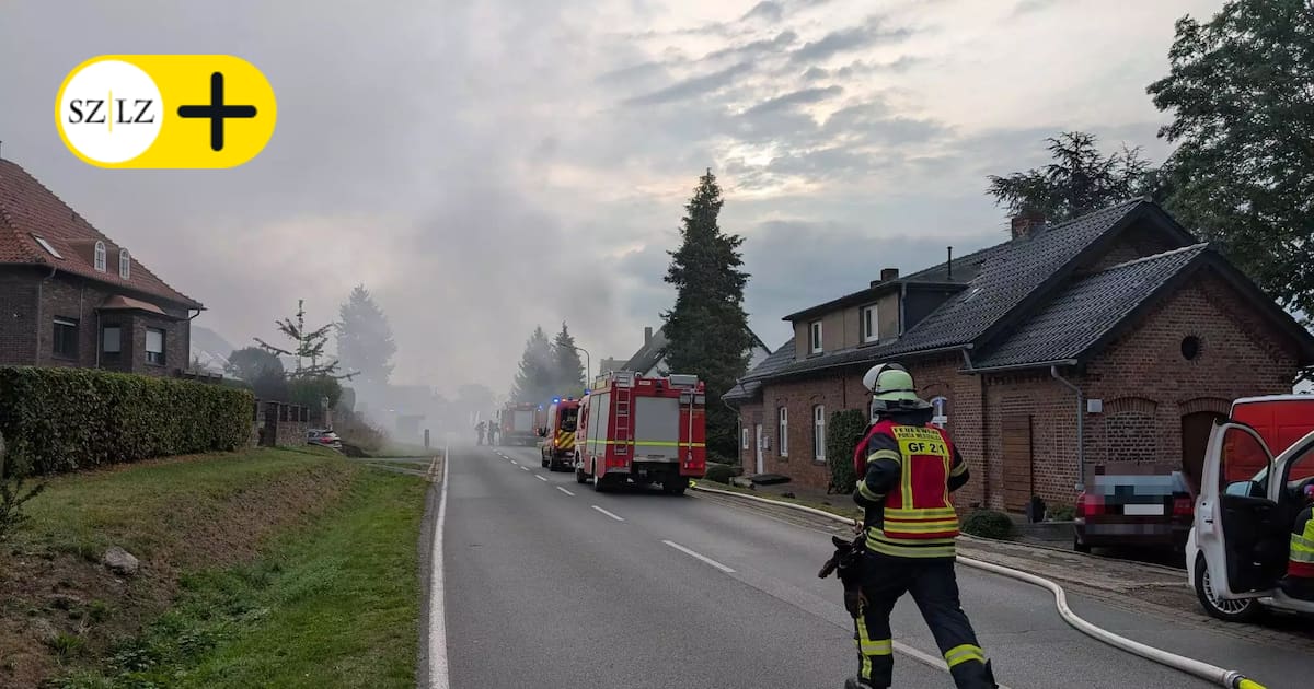 Wohnhaus brennt: Großeinsatz der Feuerwehr in Eisbergen