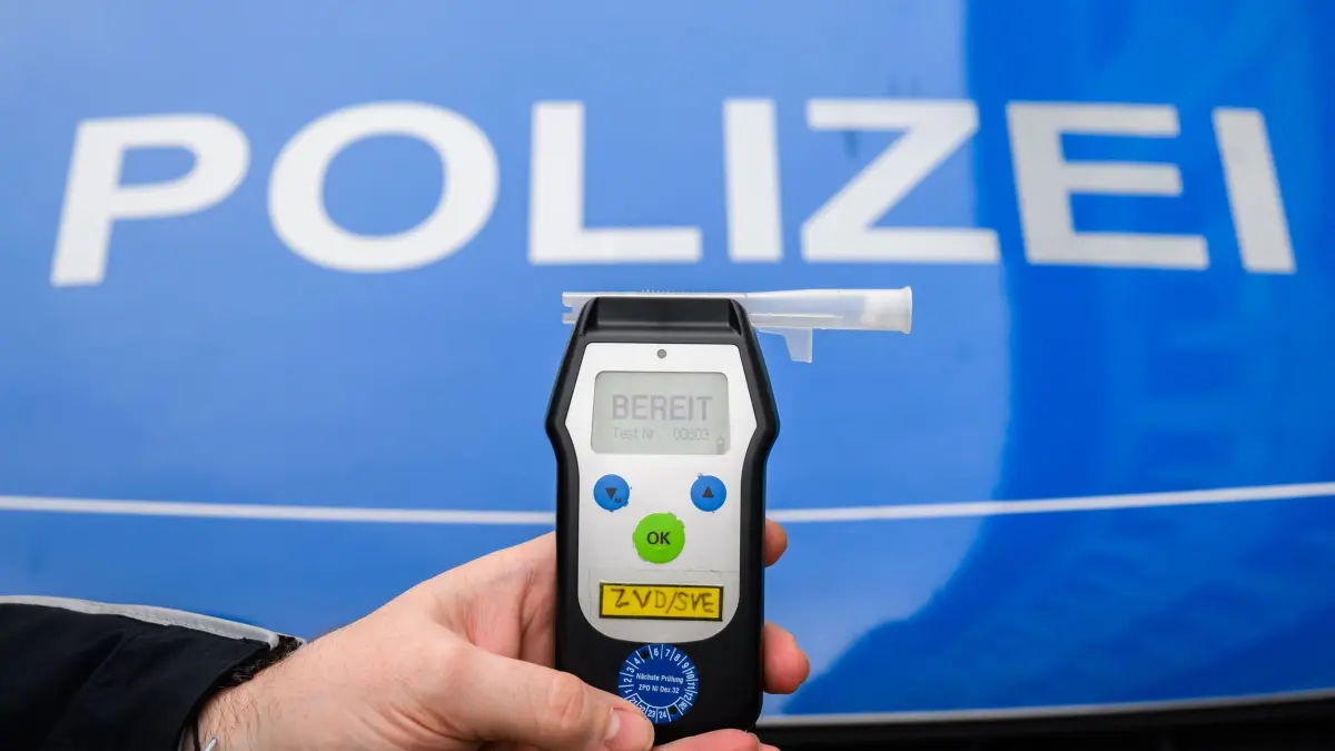Accident in the Esslingen district: Drunk driver causes rear-end collision ...